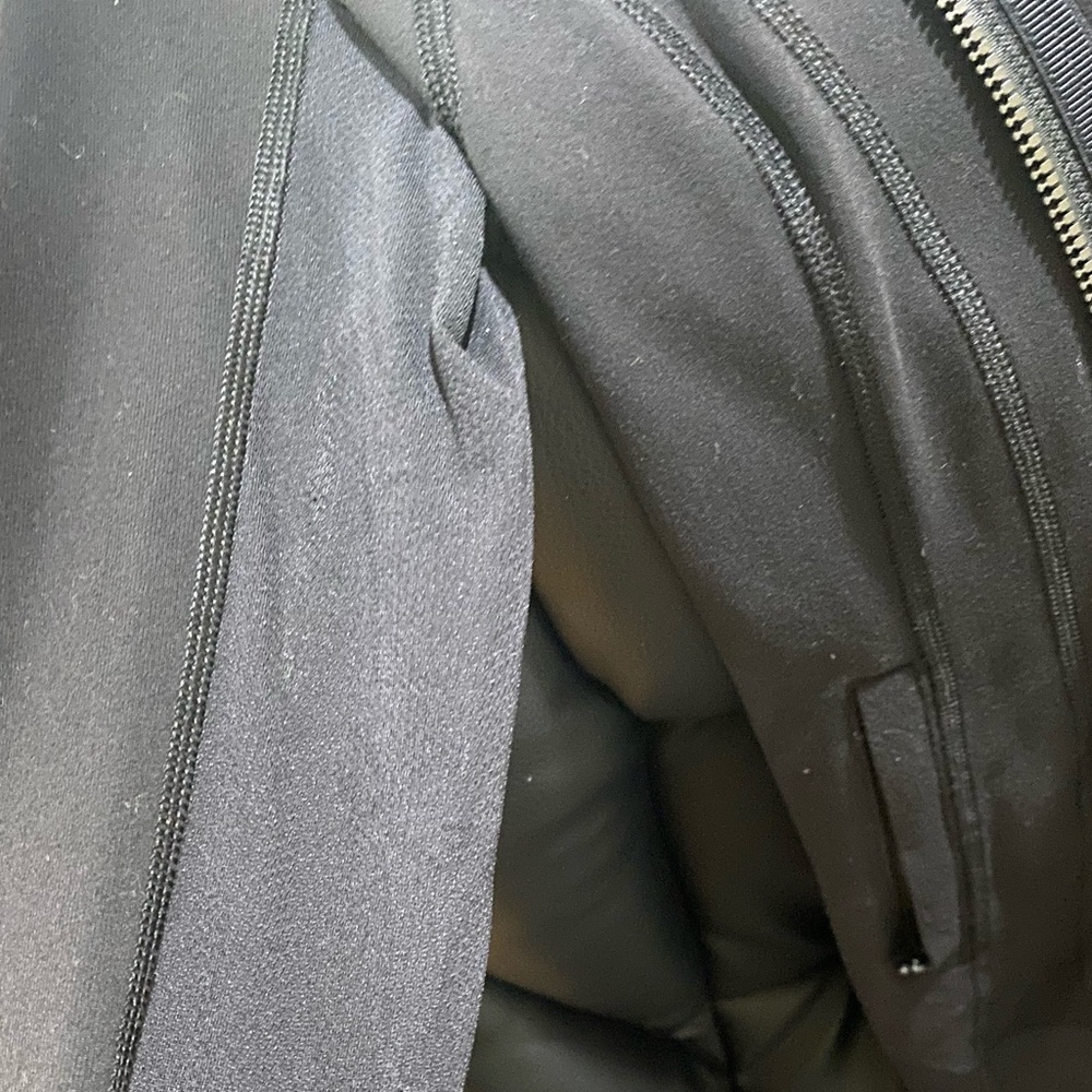 New Lululemon Athletica black zip up jacket with hood - Picture 6 of 6